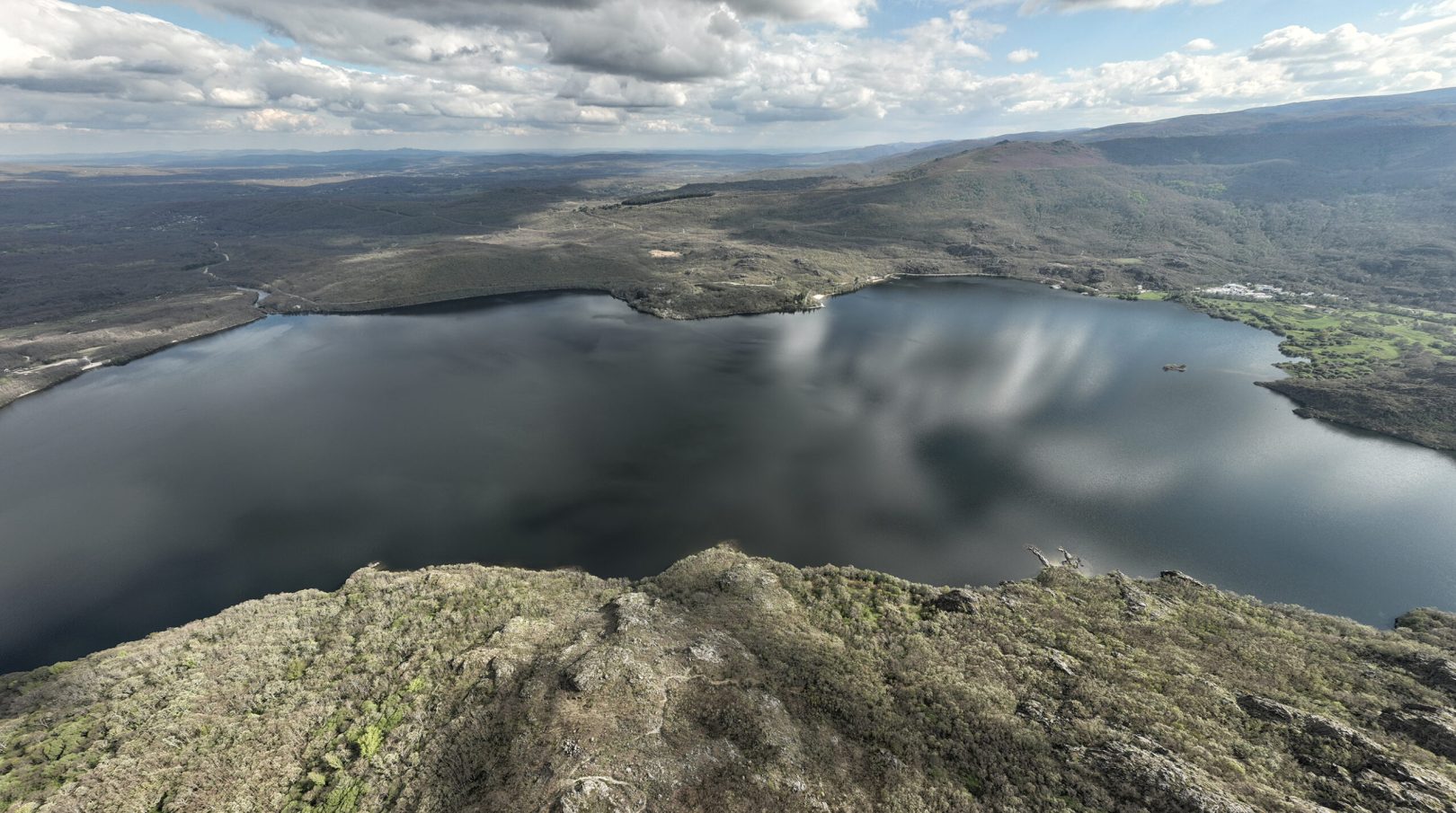 lago de sanabria otoño editada